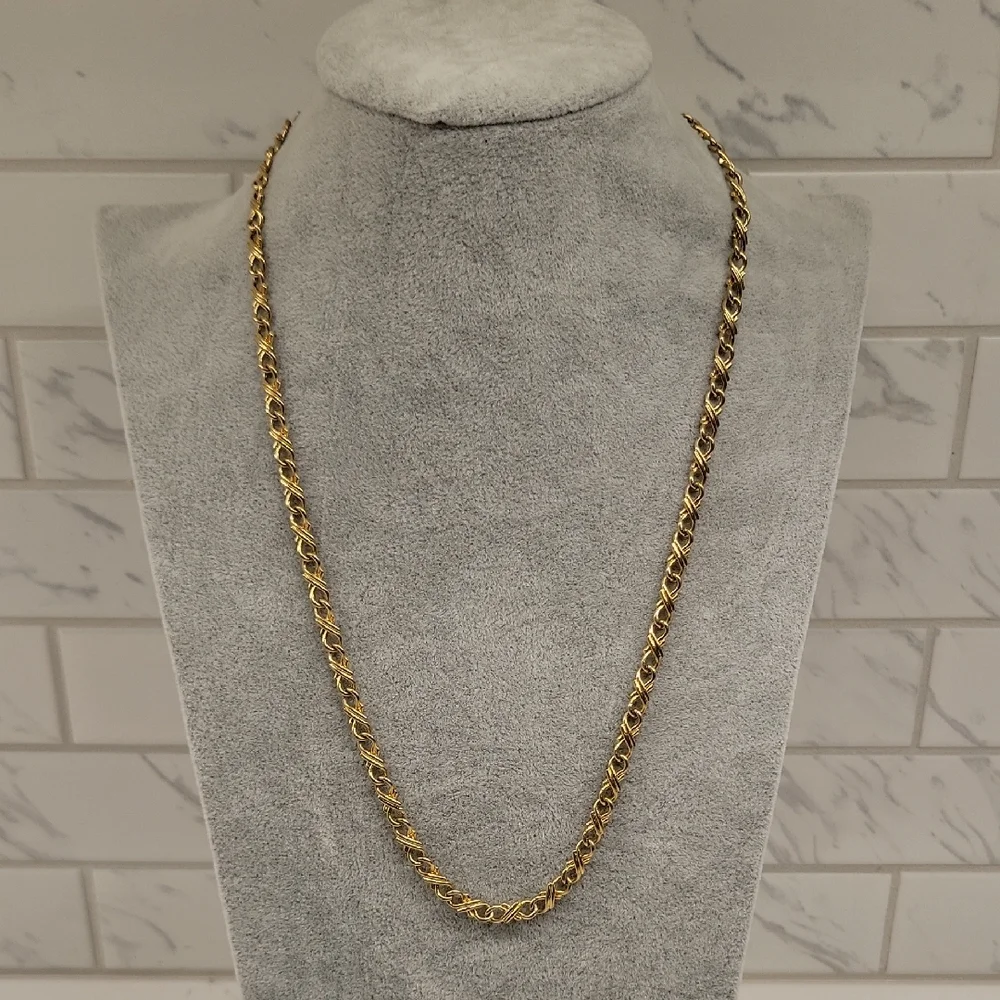 Goldtone Chain Intricate Design - Picture 1 of 5